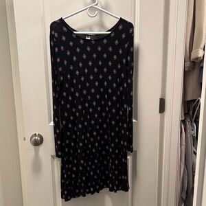 Old Navy Black Geometric Long Sleeve Dress